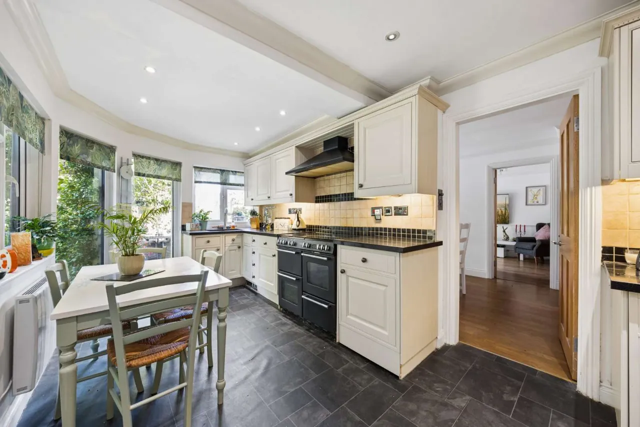 Dunlin Rise, Guildford, GU4, photo 5