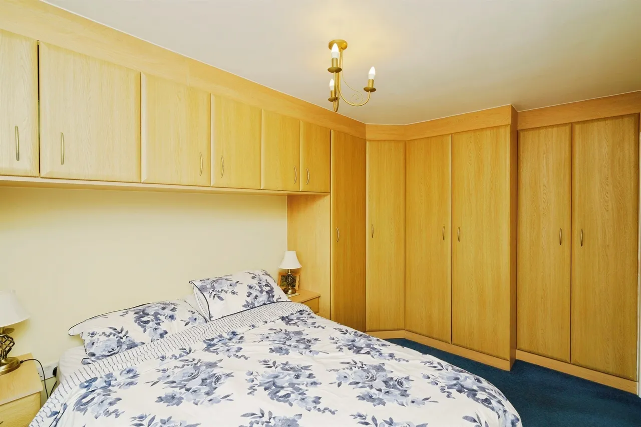 Sunningdale Drive, Bromborough, Wirral, photo 7