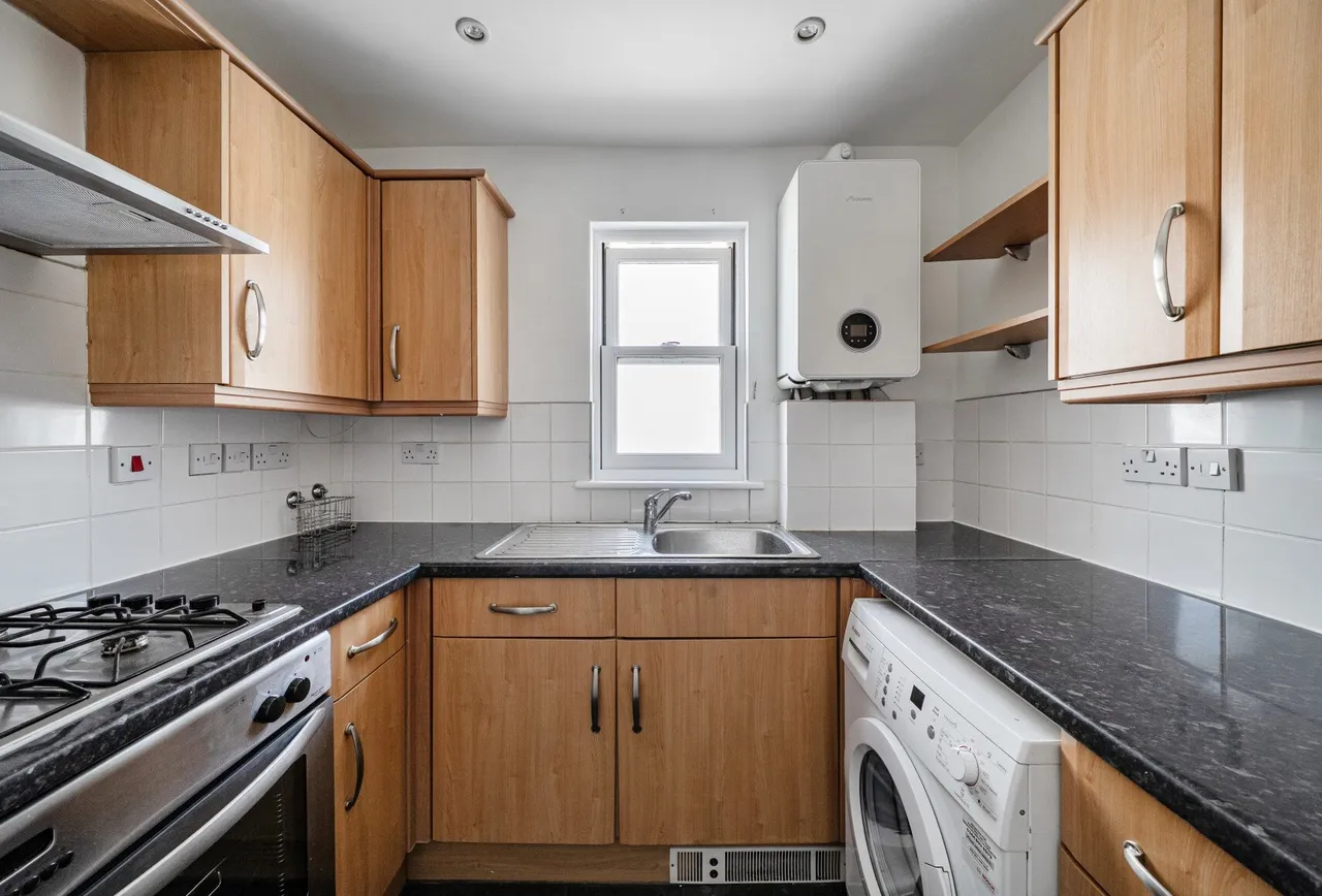 St. Georges Street, Cheltenham, GL50 4AF, photo 6