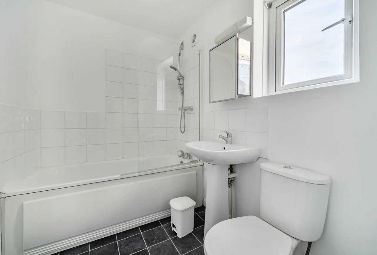St. Georges Street, Cheltenham, GL50 4AF, photo 11