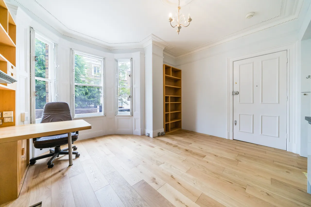 Airlie Gardens, London, W8, photo 2