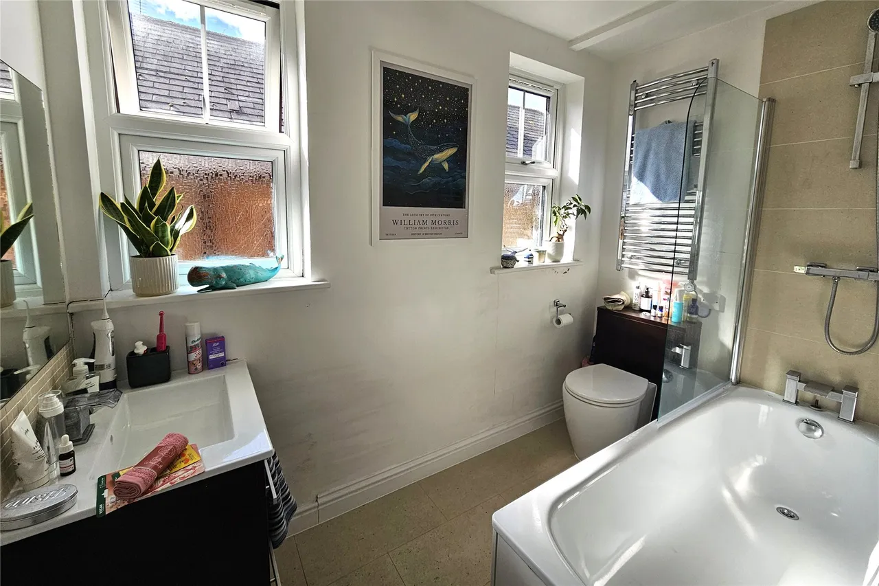 Beacon Hill Road, Hindhead, GU26, photo 7