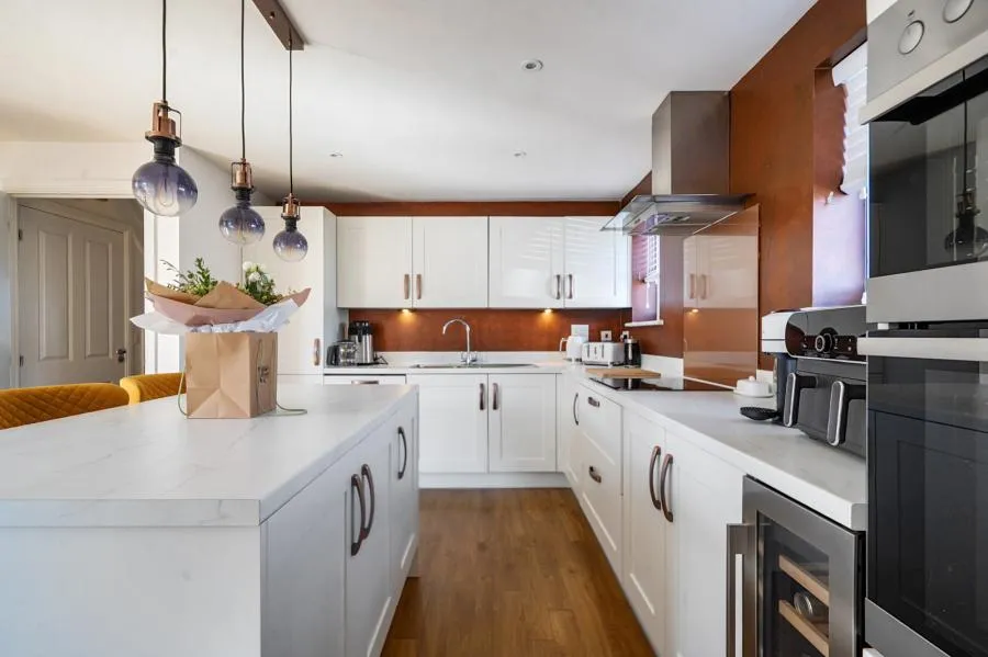 Armstrongs Fields, Broughton, HP22, photo 7