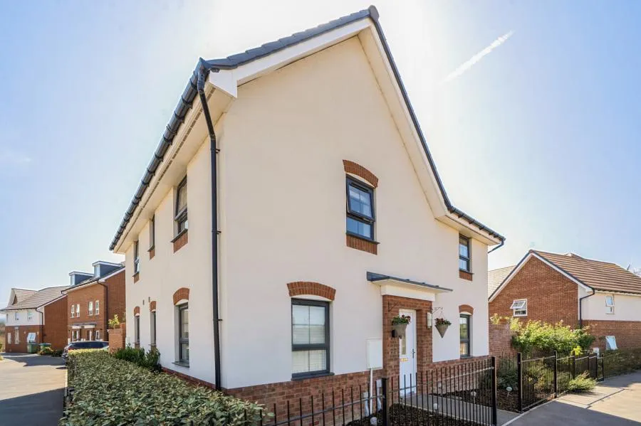 Armstrongs Fields, Broughton, HP22, photo 20