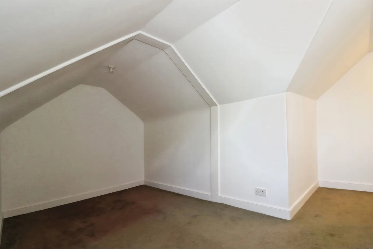Linden House, Barkleys Hill, Stapleton, Bristol, BS16, photo 12