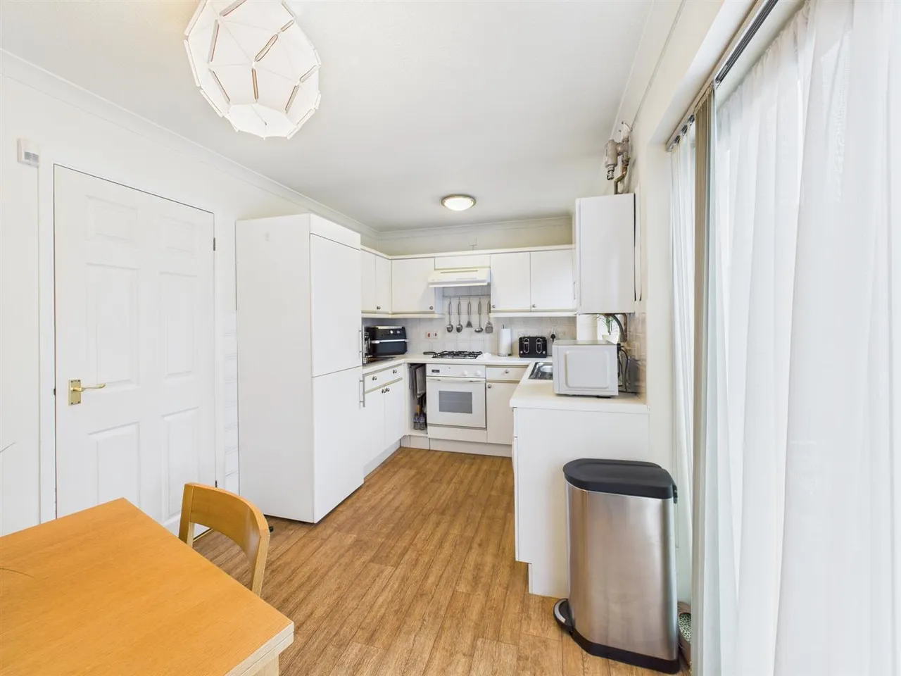 Flemming Avenue, Ruislip, HA4 9LE, photo 5