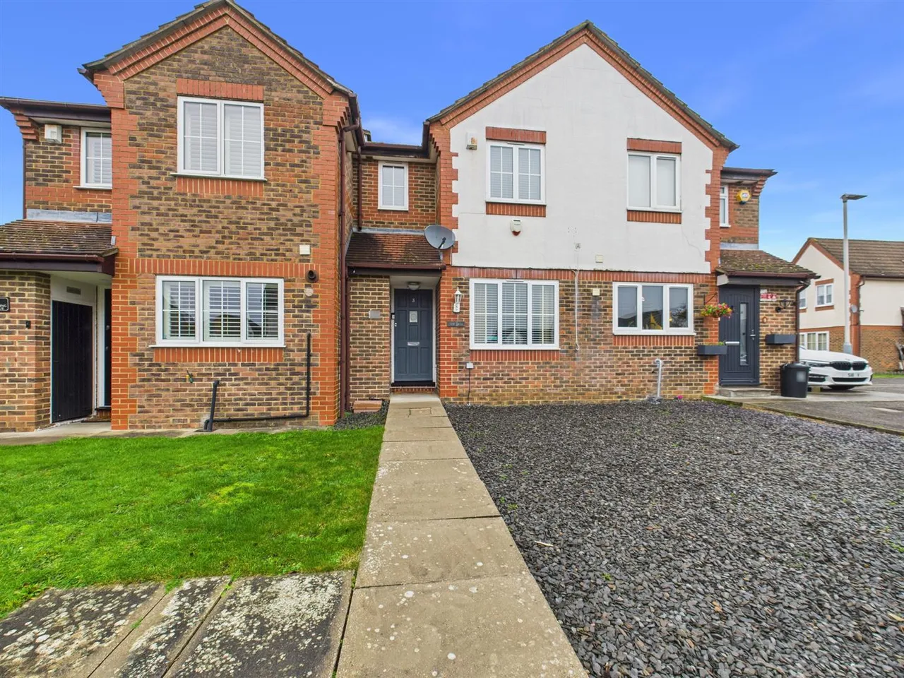 2 bed property for sale — Flemming Avenue, Ruislip, HA4 9LE