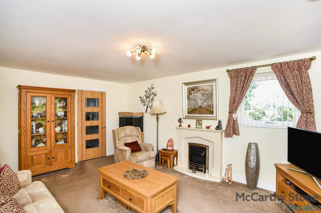 The Oval, Stafford, ST17, photo 3