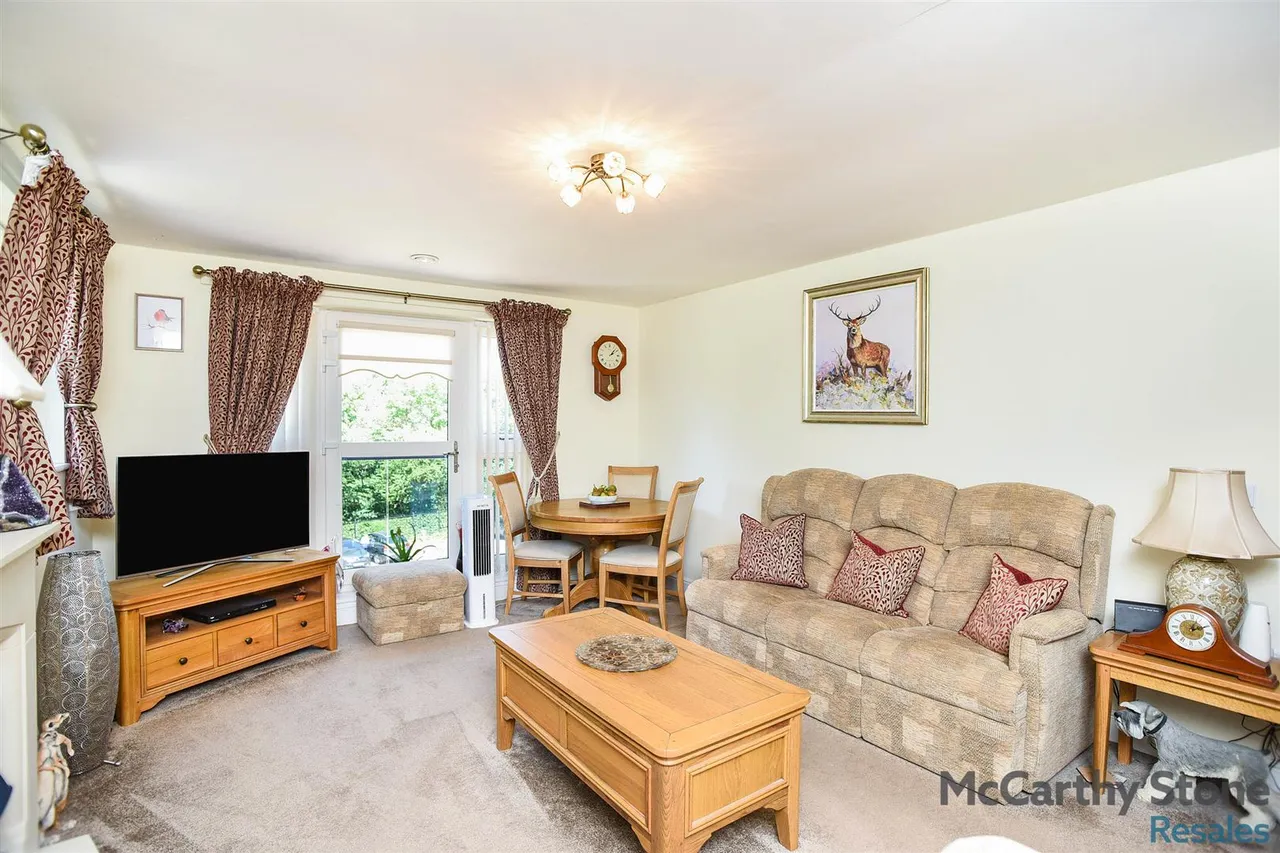 The Oval, Stafford, ST17, photo 2