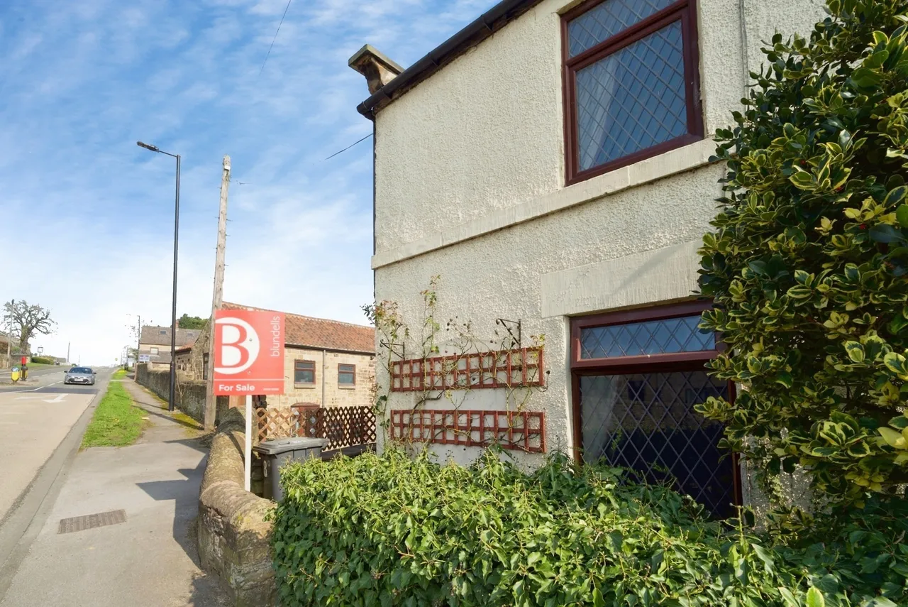 Doncaster Road, Hooton Roberts, Rotherham, South Yorkshire, S65, photo 3
