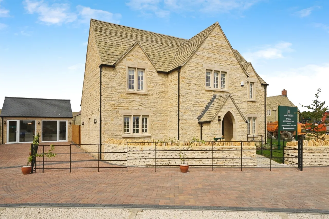 Ampney Meadows, Down Ampney, GL7, photo 2