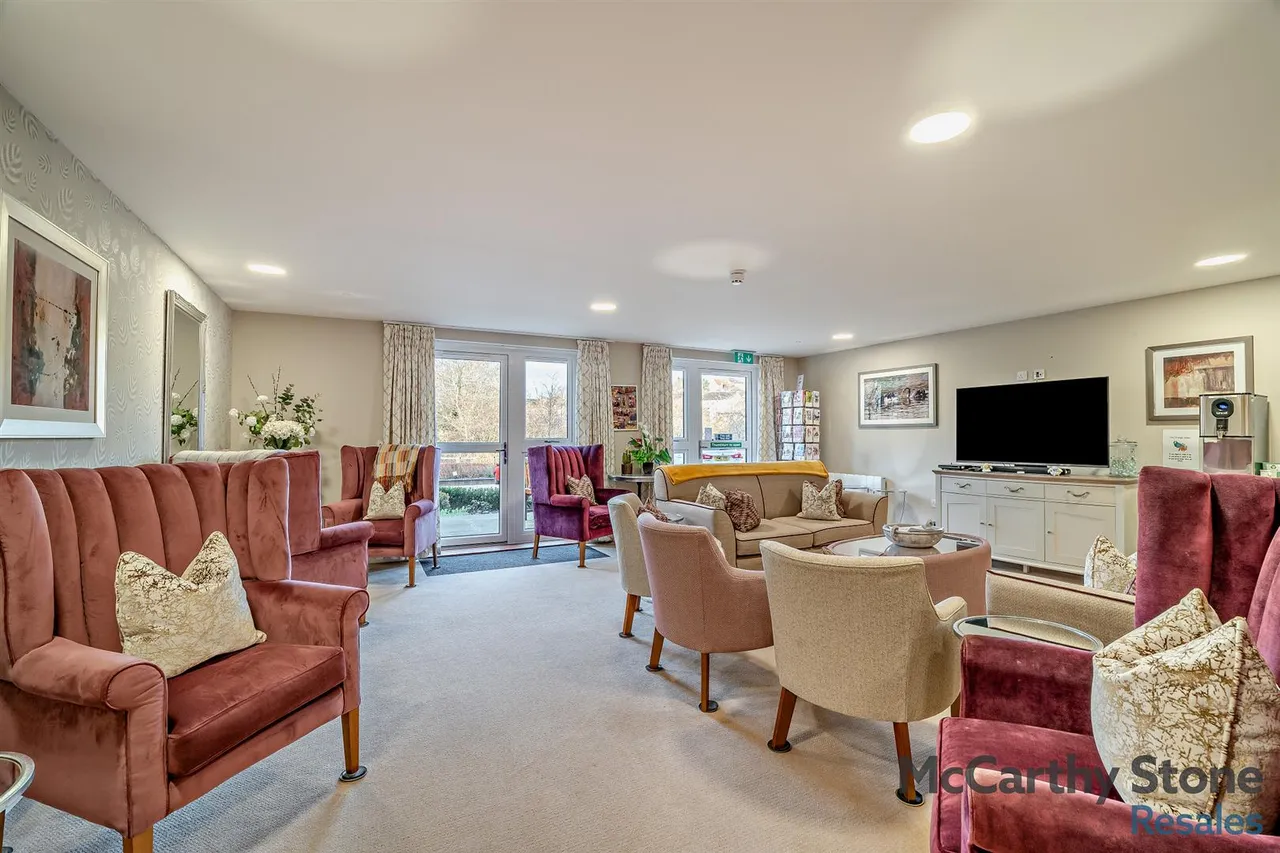 High Street, Hanham, BS15, photo 11