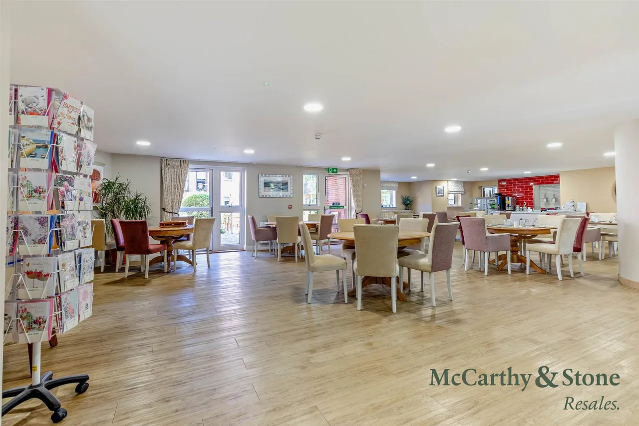 High Street, Hanham, BS15, photo 10