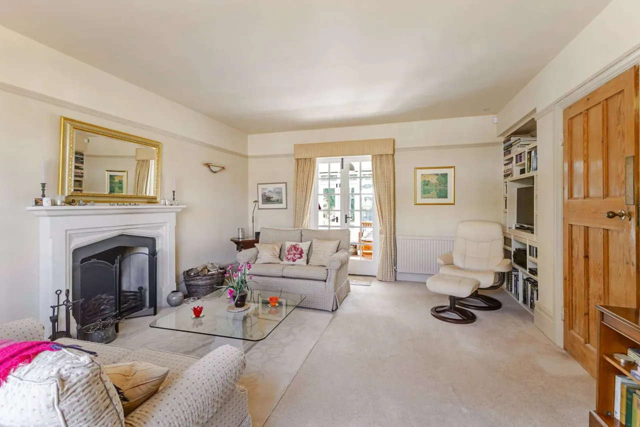 Church Road, Linslade, Leighton Buzzard, Bedfordshire, LU7 2LR, photo 6