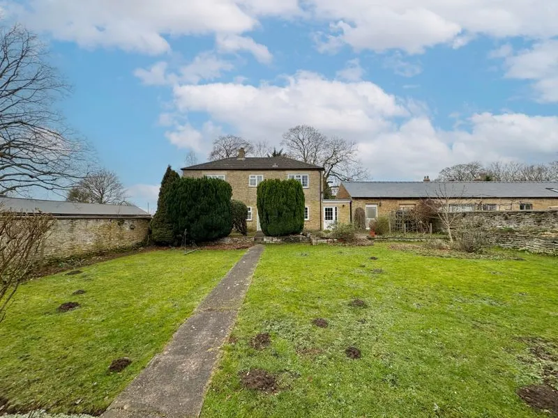 3 bed house for sale — Long Lane, Brauncewell
