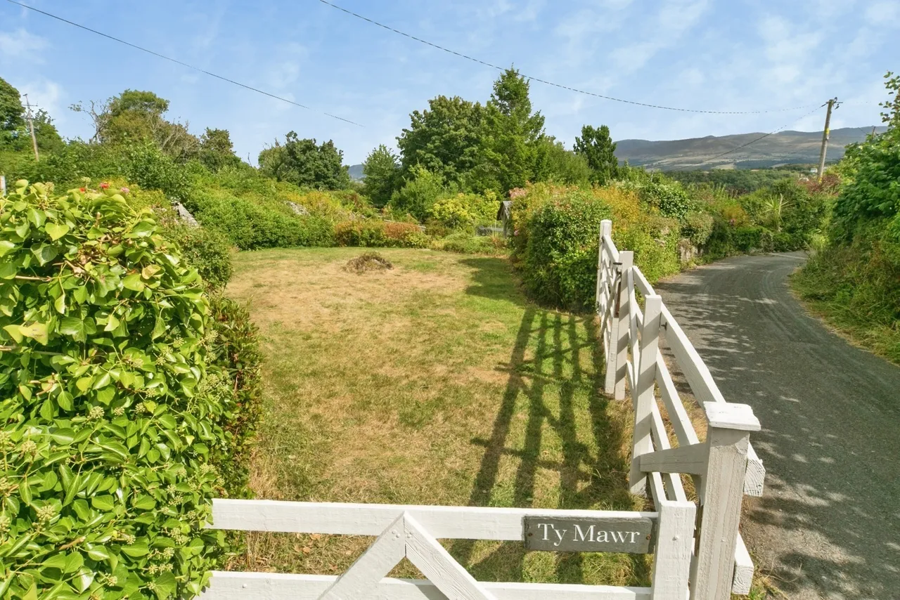 Lon Ty Mawr, Llandegfan, LL59, photo 32