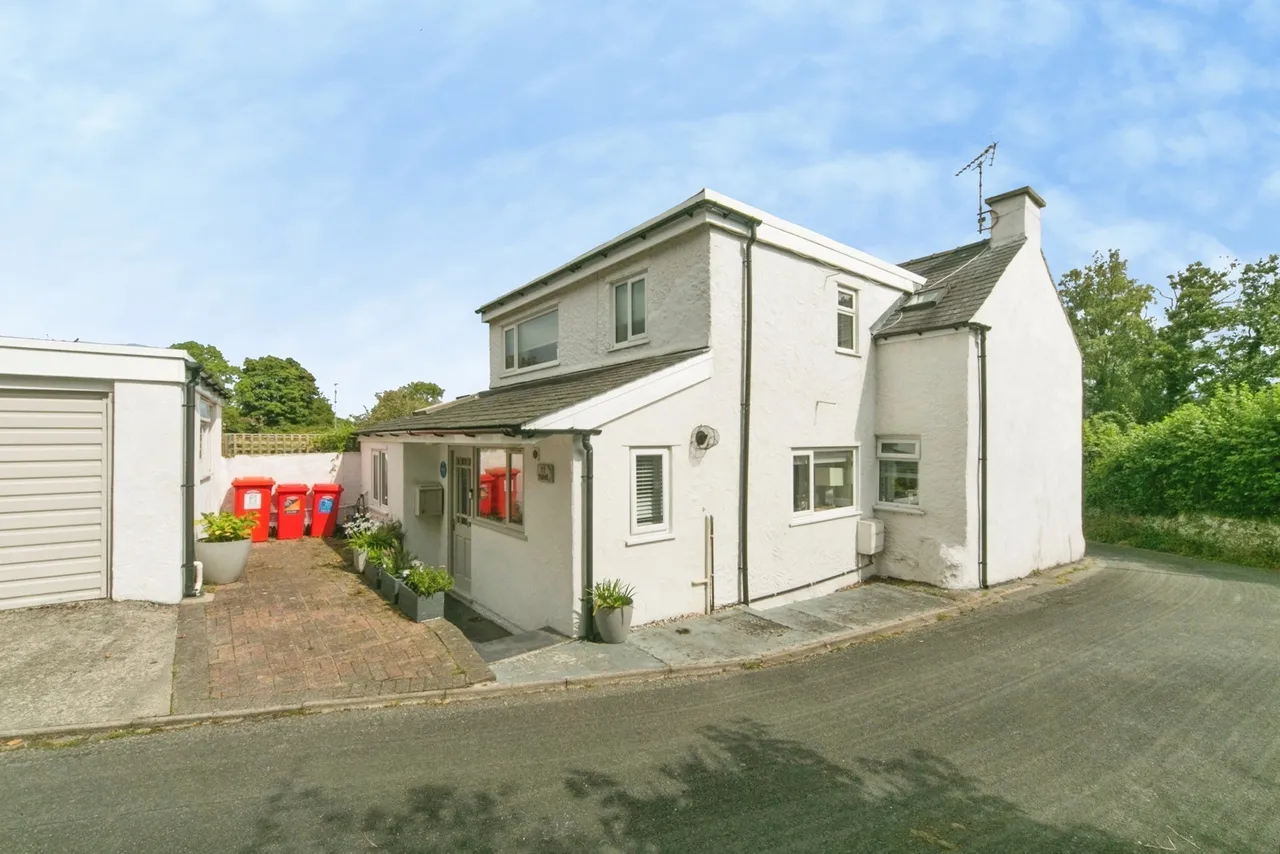 Lon Ty Mawr, Llandegfan, LL59, photo 34