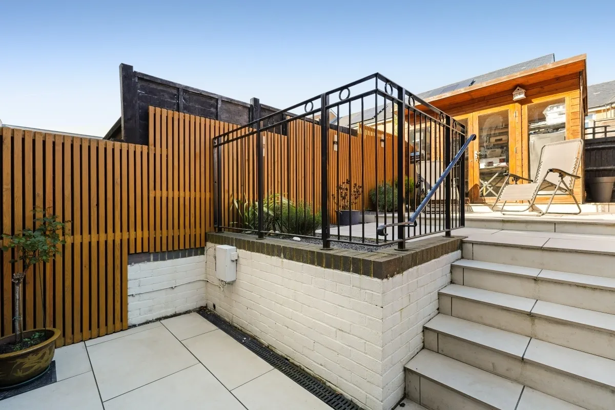 Parsonage Road Horsham RH12, photo 11