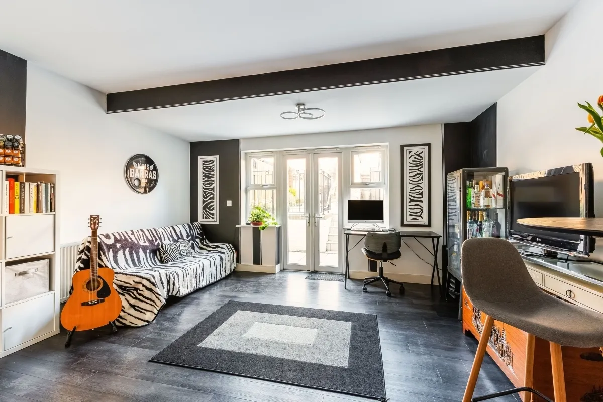 Parsonage Road Horsham RH12, photo 4