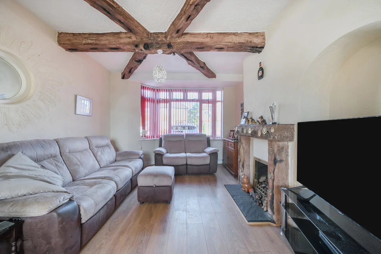 Dellfield Crescent, Uxbridge, UB8, photo 8