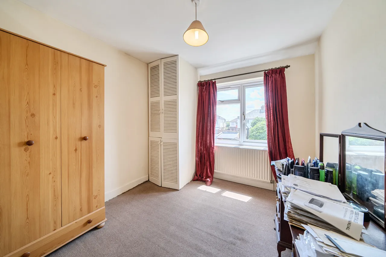 Dellfield Crescent, Uxbridge, UB8, photo 10