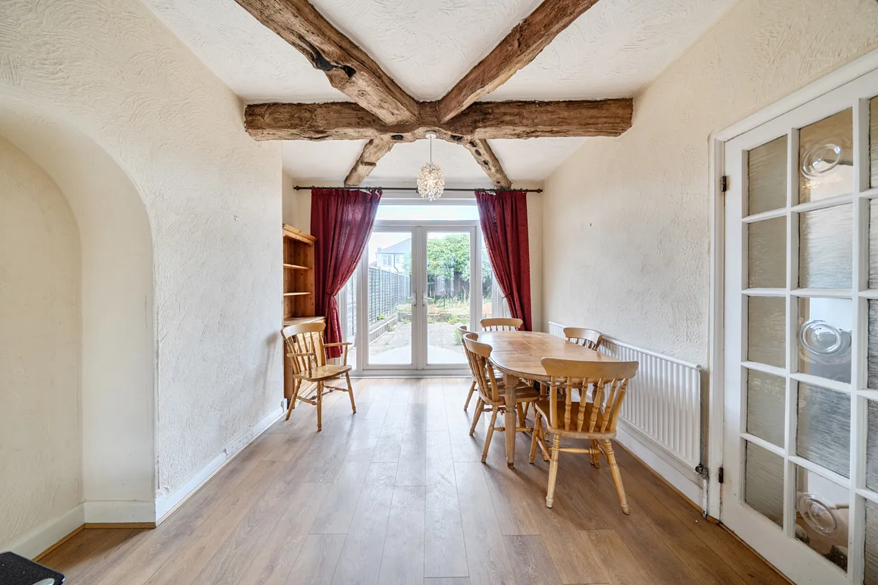 Dellfield Crescent, Uxbridge, UB8, photo 7