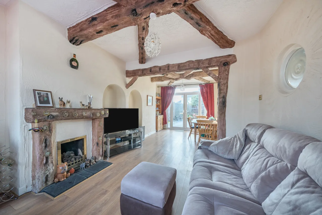 Dellfield Crescent, Uxbridge, UB8, photo 5