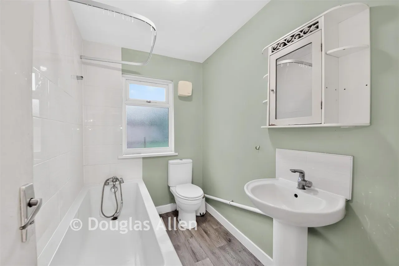 Oval Road North, Dagenham, RM10, photo 10