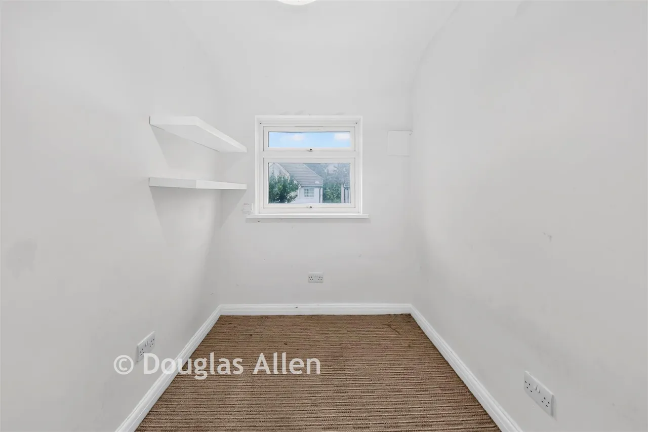 Oval Road North, Dagenham, RM10, photo 7