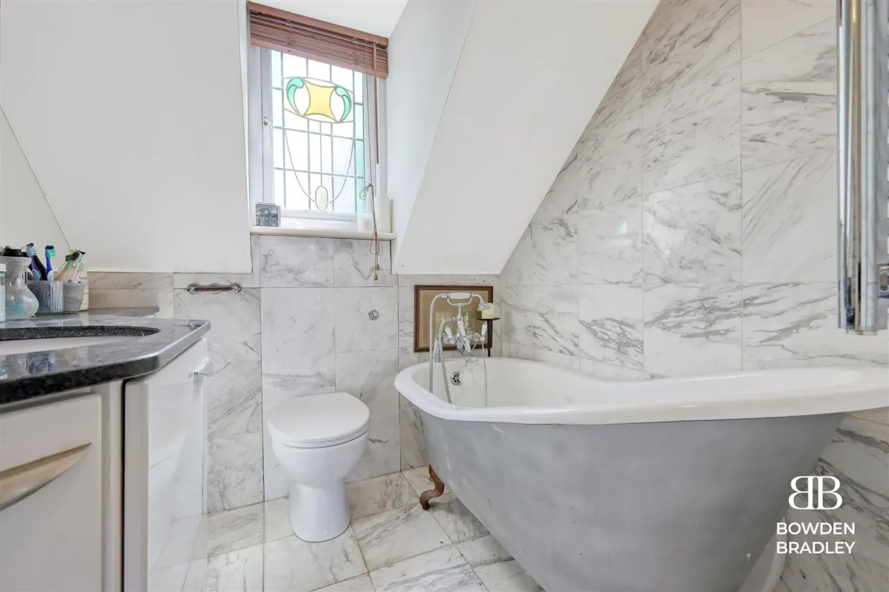 Westrow Gardens, Ilford, IG3, photo 89