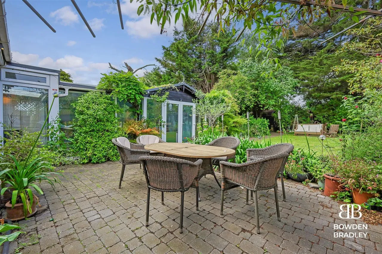 Westrow Gardens, Ilford, IG3, photo 93