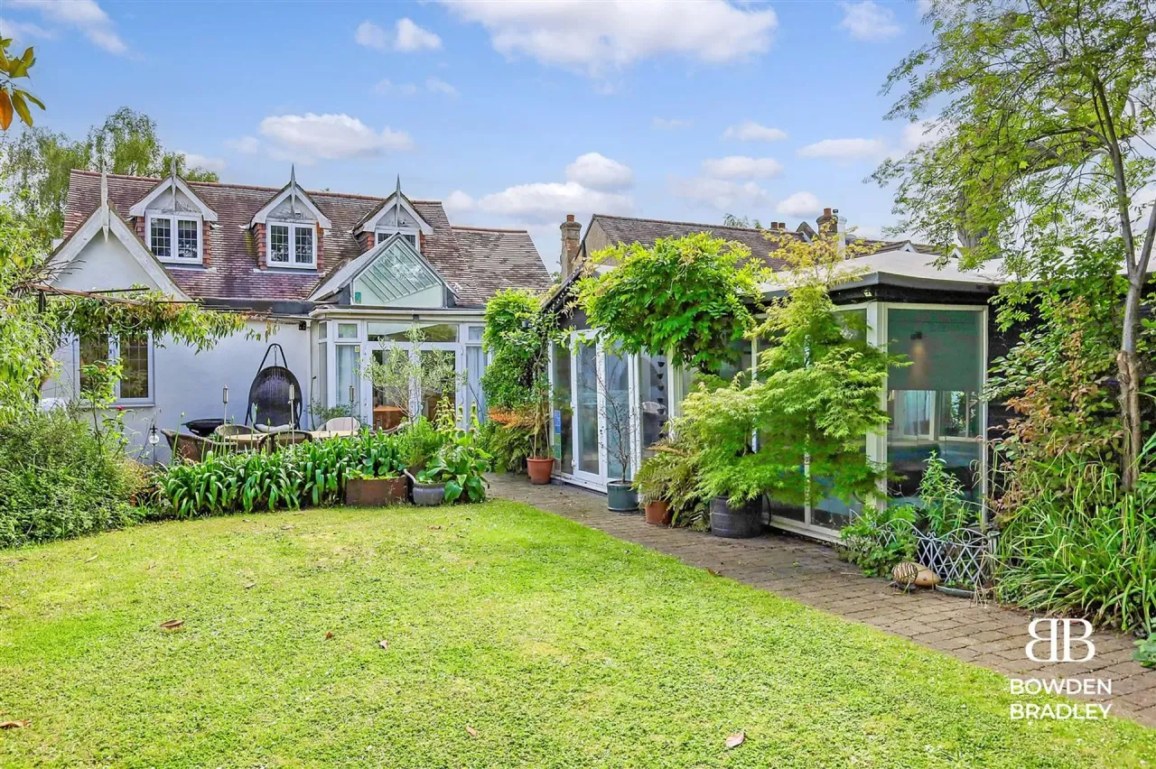 Westrow Gardens, Ilford, IG3, photo 99