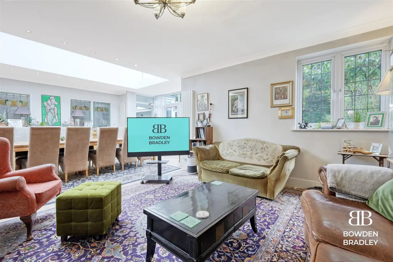 Westrow Gardens, Ilford, IG3, photo 69
