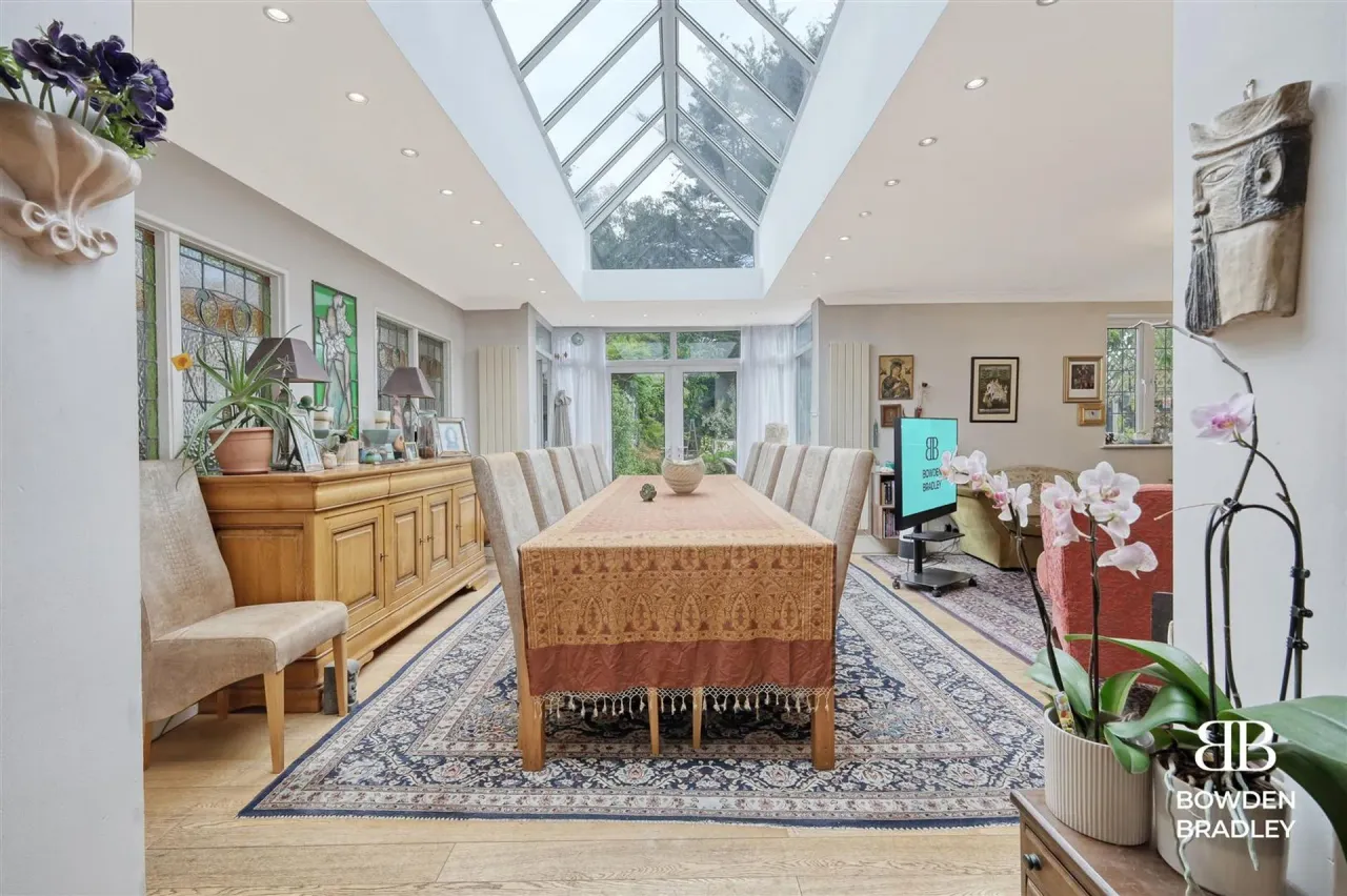 Westrow Gardens, Ilford, IG3, photo 16