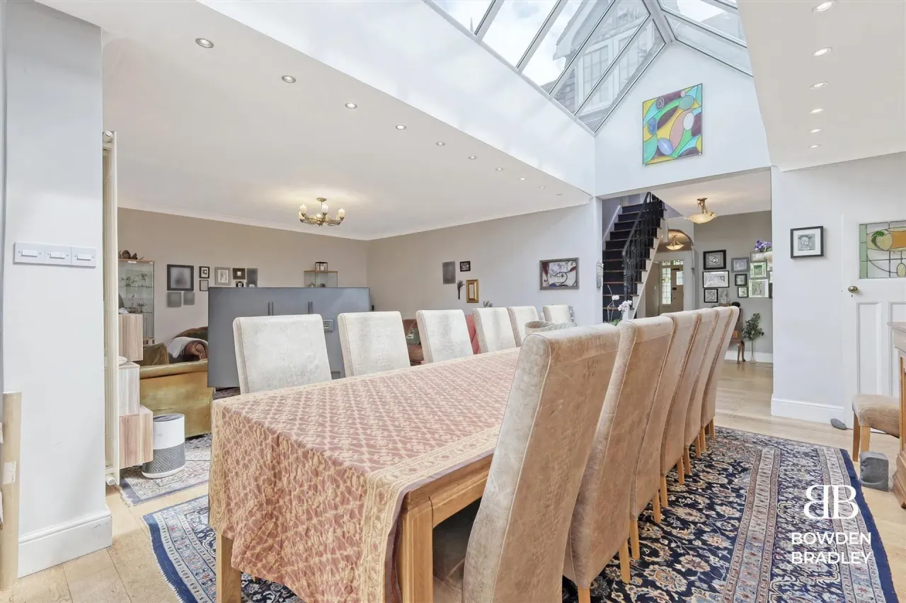 Westrow Gardens, Ilford, IG3, photo 21