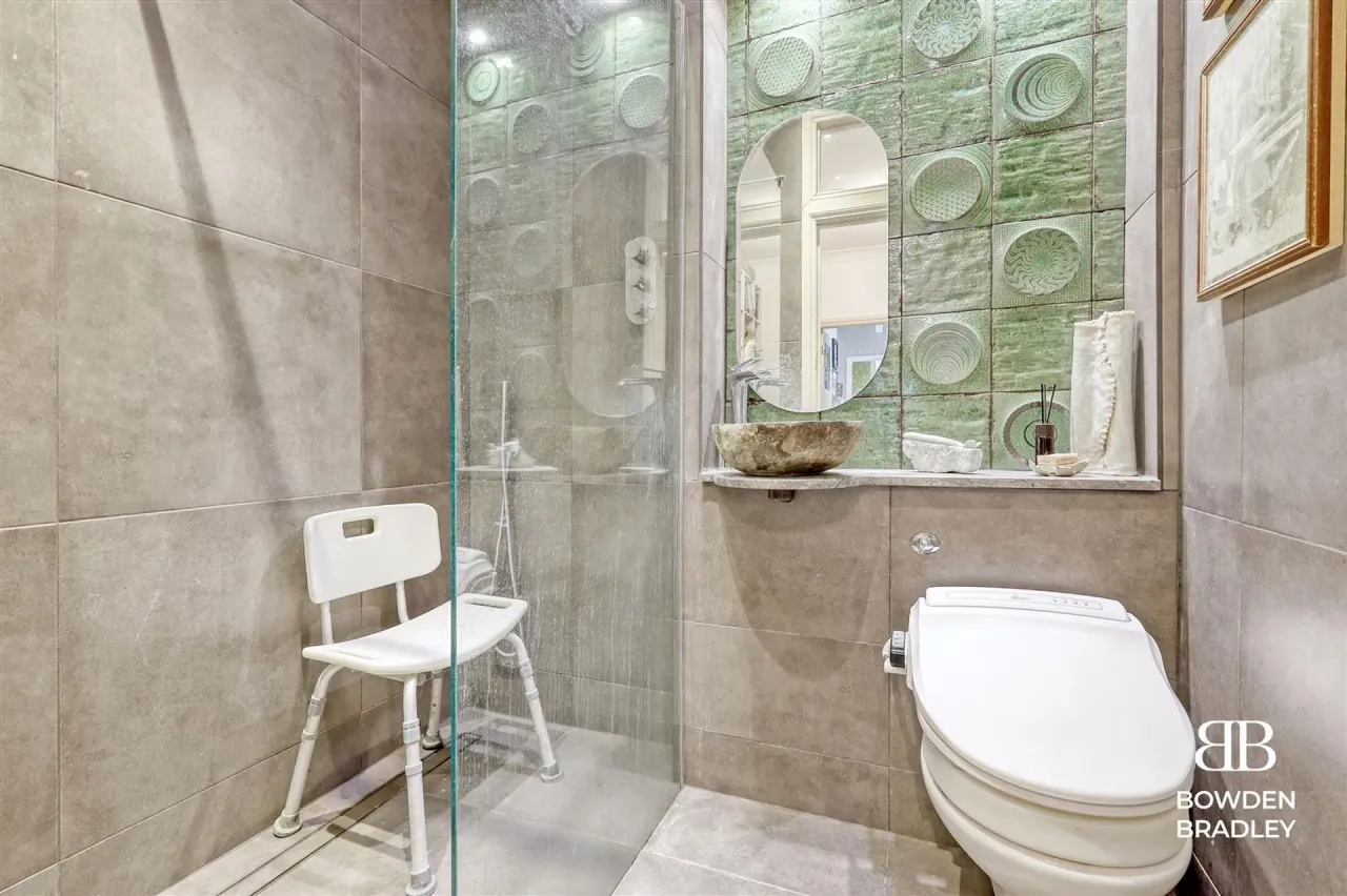 Westrow Gardens, Ilford, IG3, photo 67