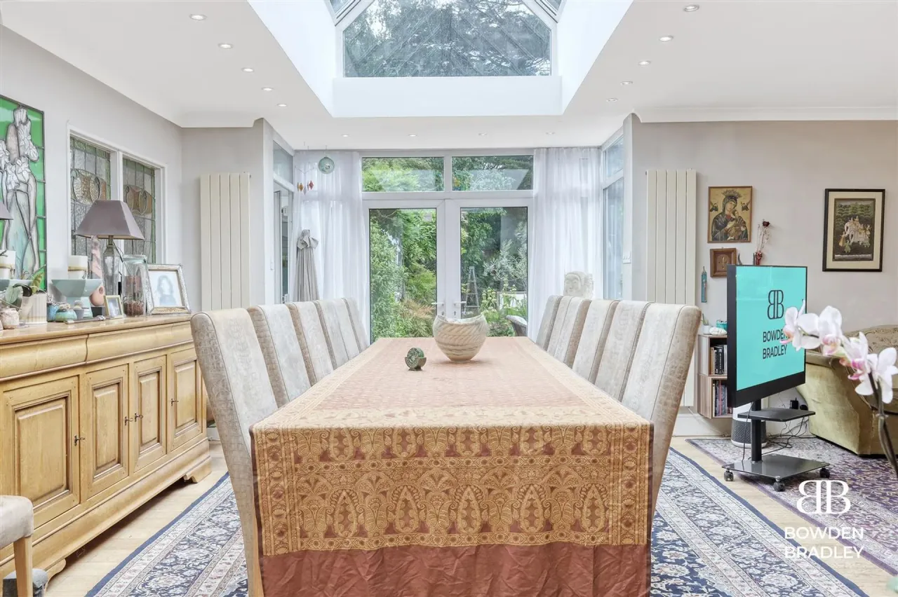 Westrow Gardens, Ilford, IG3, photo 20