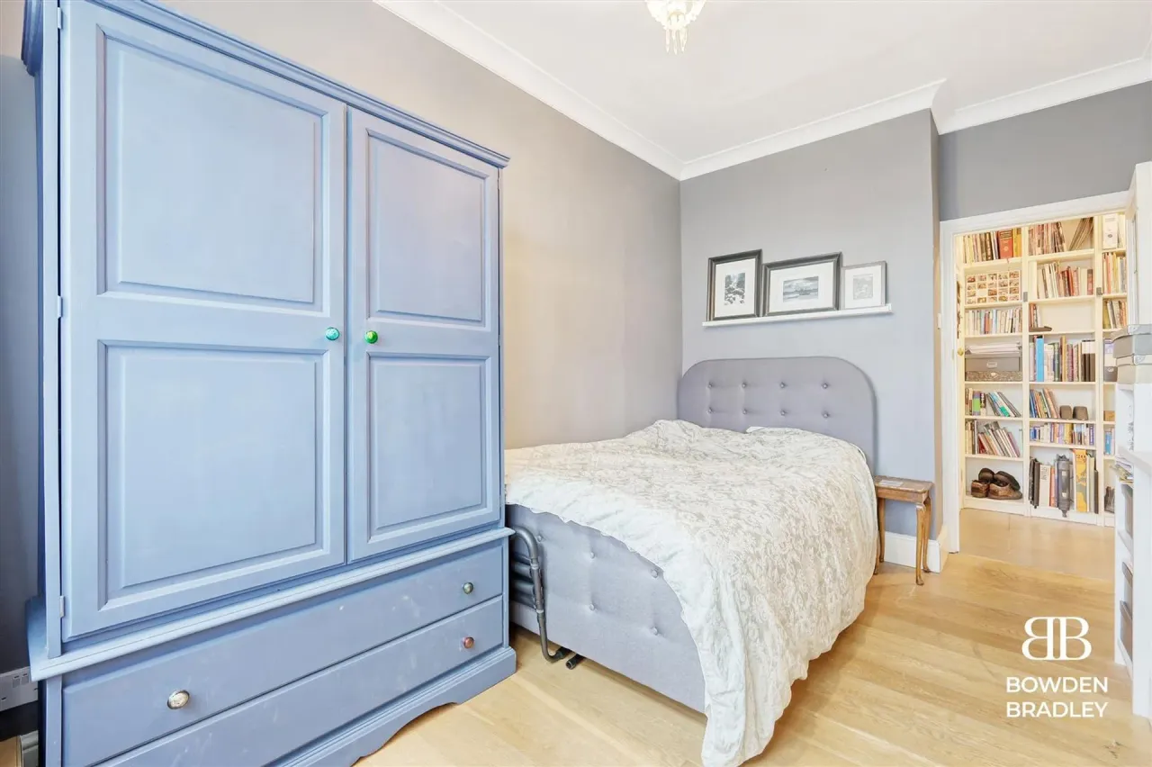 Westrow Gardens, Ilford, IG3, photo 12