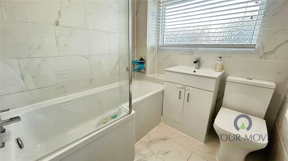 Neston Close, Shaw, OL2, photo 13