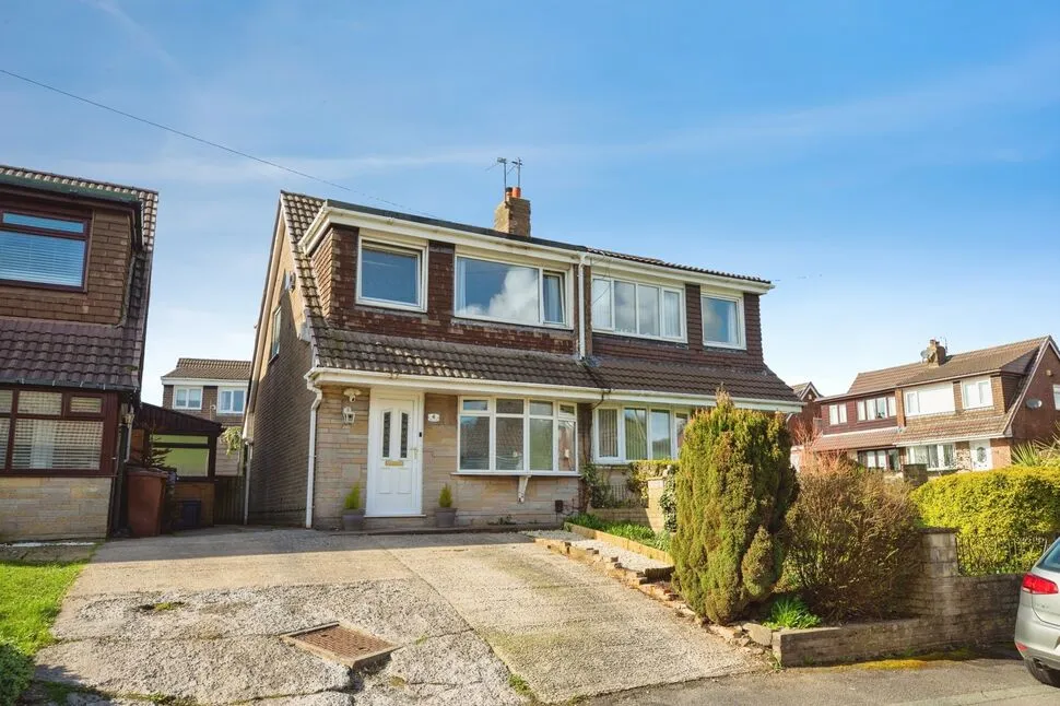 3 bed house for sale, Neston Close, Shaw, OL2
