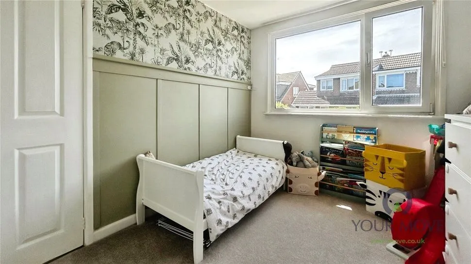 Neston Close, Shaw, OL2, photo 10