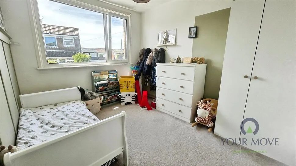 Neston Close, Shaw, OL2, photo 11