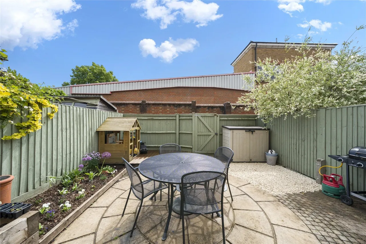Elmgrove Road, Weybridge, KT13, photo 12