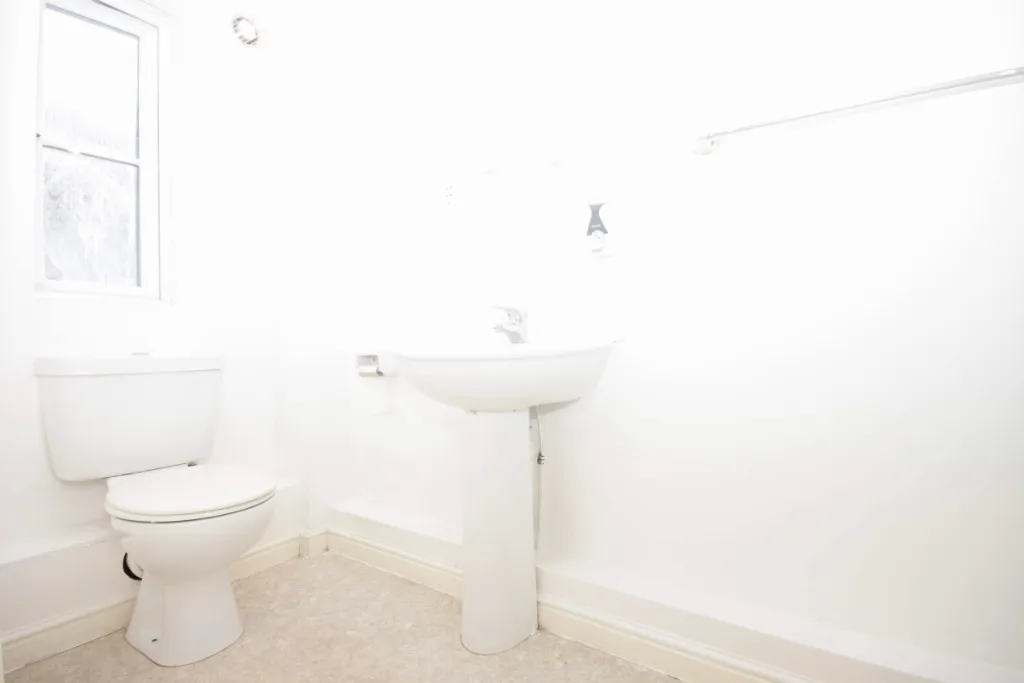 Harescombe Drive, GRH (Gloucestershire Royal Hospital), Gloucester, GL1, photo 7