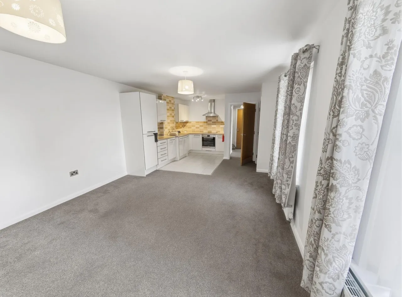 Grove Court, Worksop, S80, photo 3