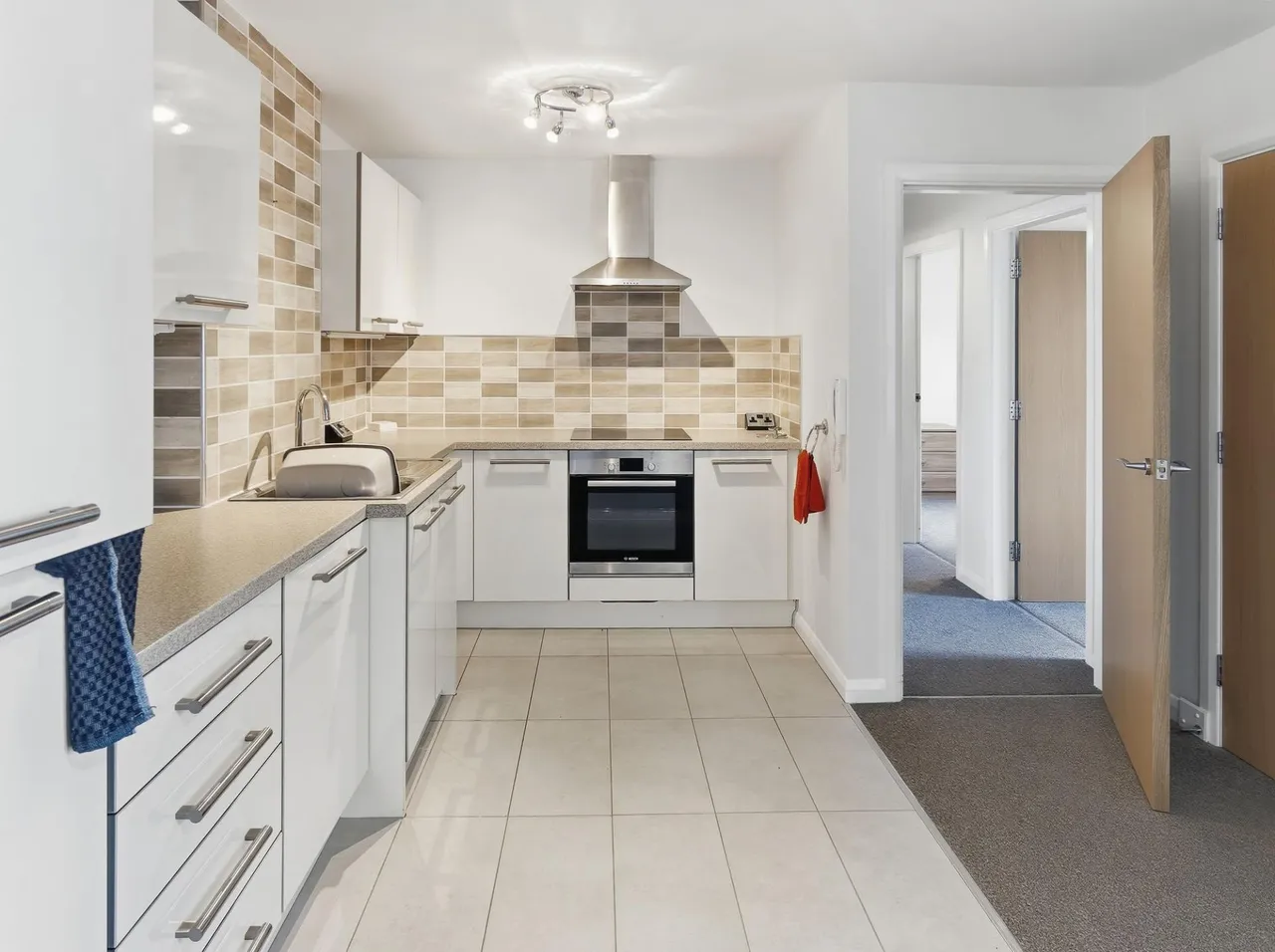 2 bed flat for sale, Grove Court, Worksop, S80