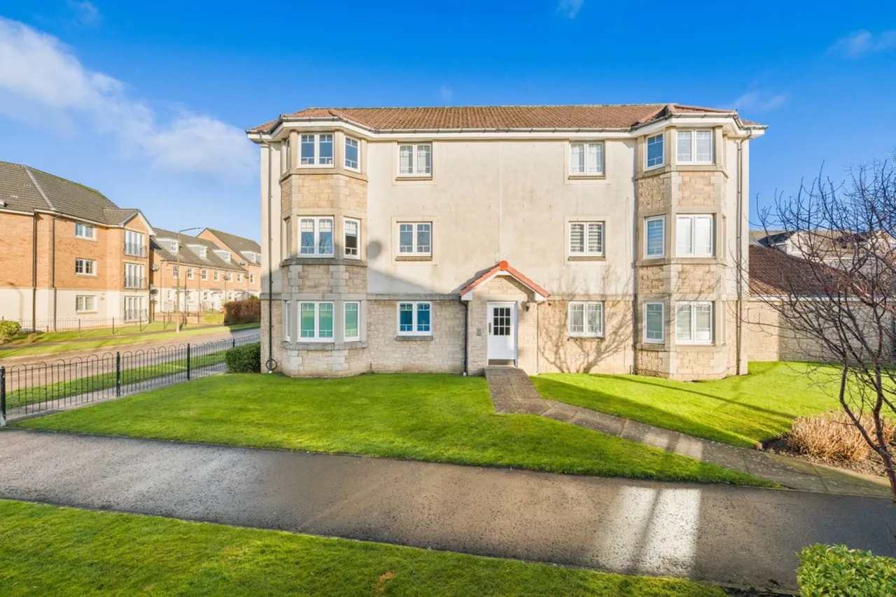 2 bed flat to rent — Owen Stone Street , Bathgate