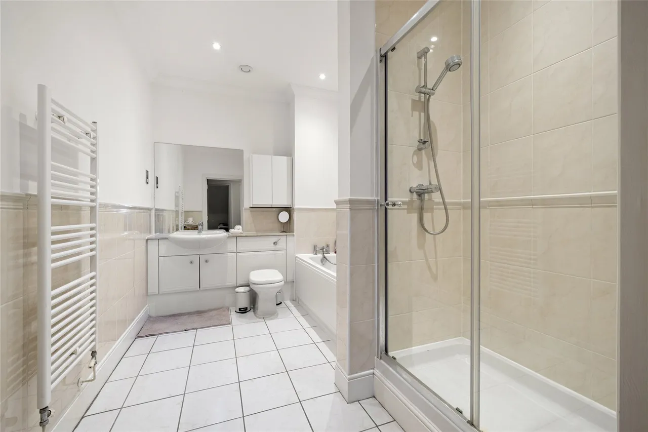 Churchfields Avenue, Weybridge, Surrey, KT13, photo 9