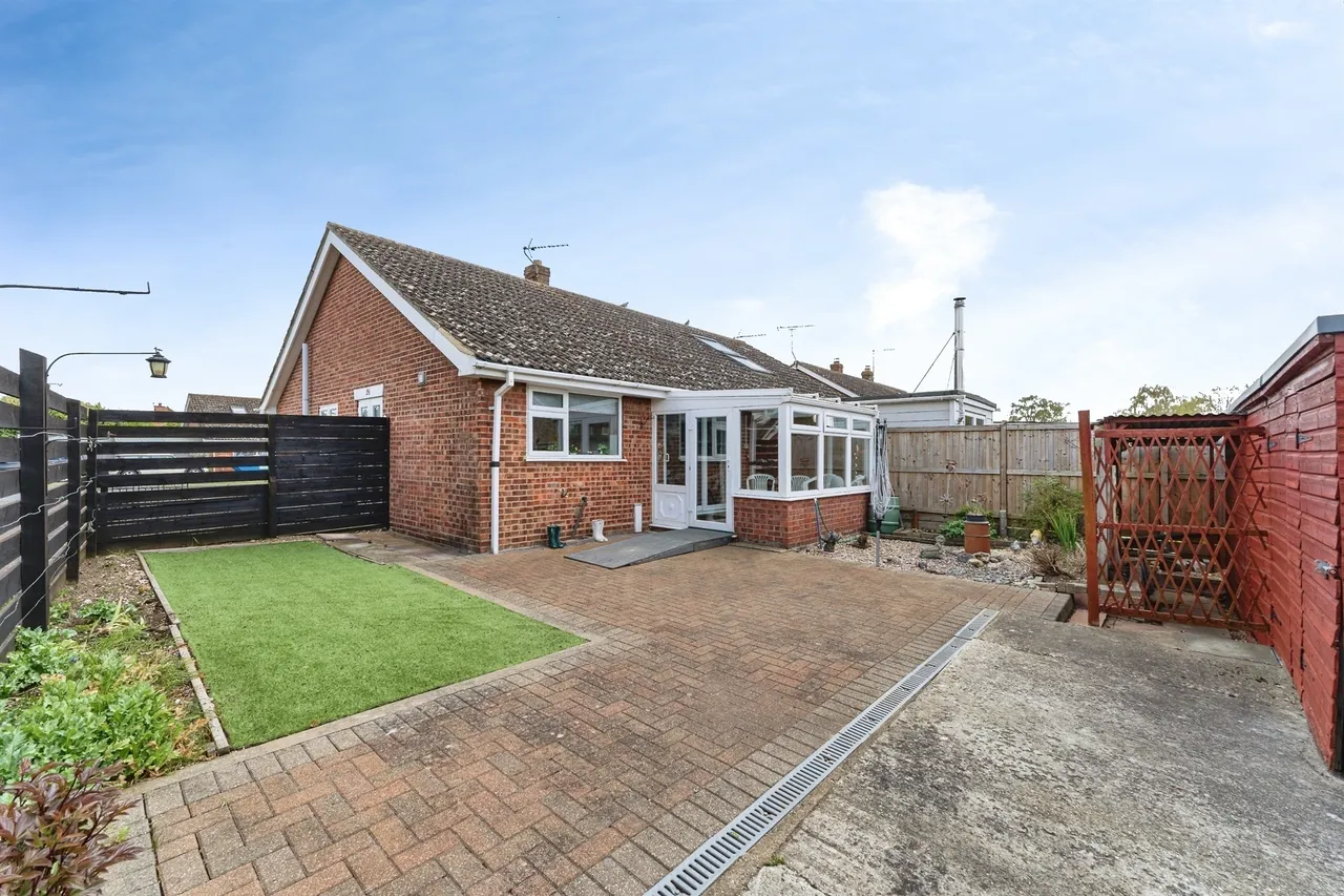 Laurel Close, Red Lodge, Bury St. Edmunds, photo 7