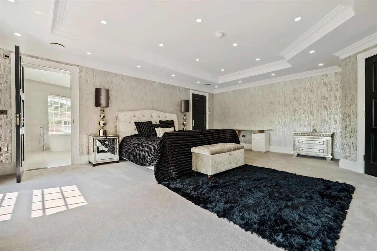 Botley Road, Curbridge, Hampshire, photo 17